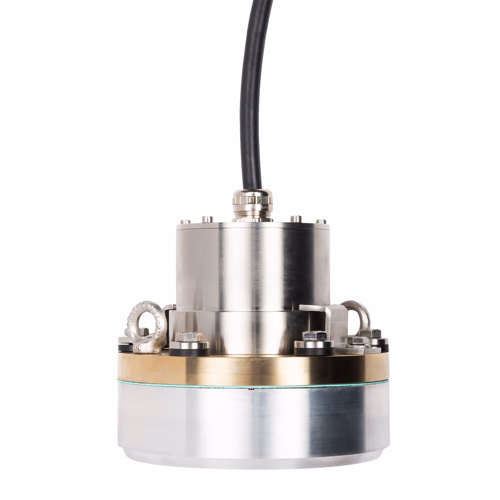 Combines speed log and echo sounder designed to exceed IMO requirements
